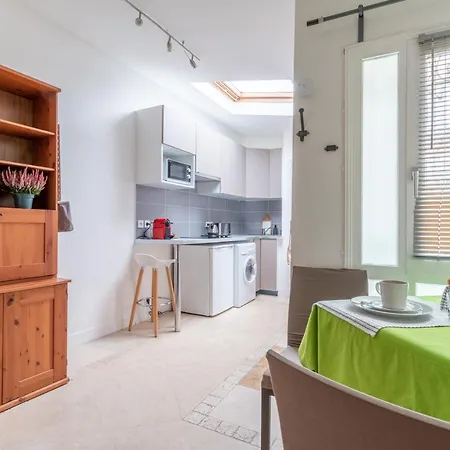 Nid D'amour - à 900m De La Tour Eiffel Appartement Paris